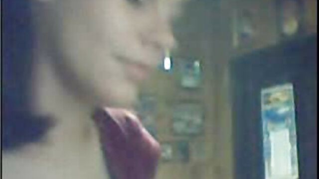 Os amantes fazem um pelo outro anilingus na frente de uma webcam vestido curto porno