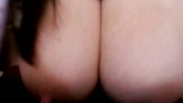 milf que xvideos debaixo do vestido sabe como degolá-lo é um vibrador.