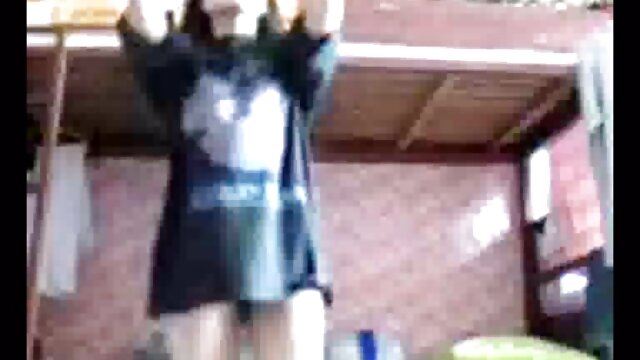 O homem lambe vestido xvideos um anilingus Amador gordo.