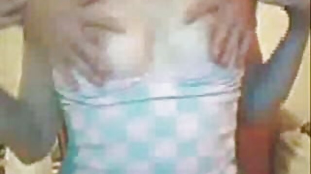 Fiz um nadador porno de vestido longo cunnilingus debaixo de água e fodi-a na piscina.