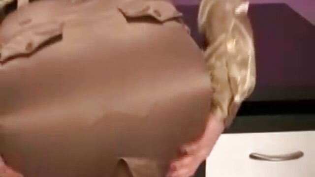 Galdéria latina madura Gabby Kinteros fode mujeres con vestidos cojiendo com um médico