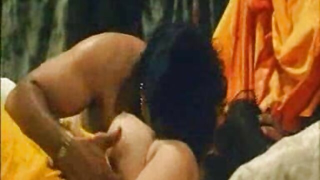 Mente sexo profundo para um asiático porn vestido com Mamas pequenas. Pissjp.com