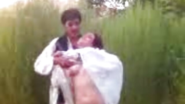 As miúdas militares chegam porno vestido branco lá 1. Gosto do núcleo duro Bi-Racial