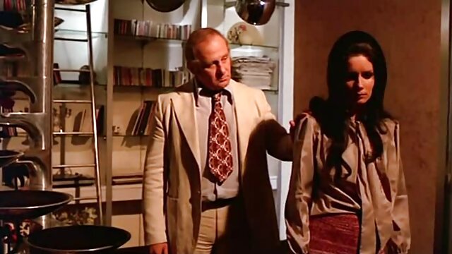 Junta-te A mim para um espião sem experiência no xvideos de vestido chuveiro.