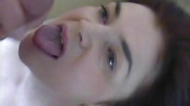 Lesbianolderyounger videos de sexo vestido Tit sucking and kneading pussy