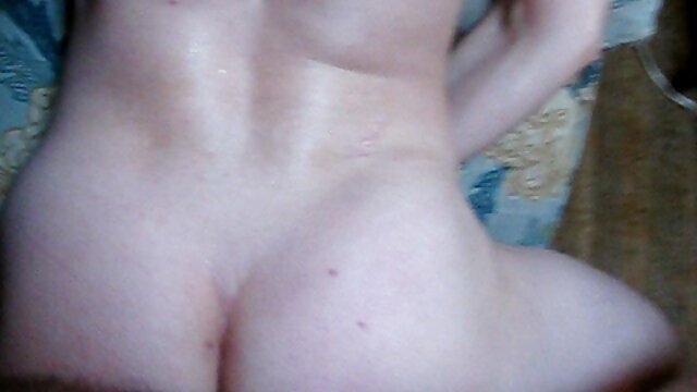 Maki Takei suga Chupa Chupa Chupa chupa chupas porno vestida de noiva e depois engole uma carga enorme. Slurpjp.com